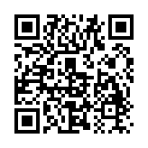 战车向前冲向敌人开炮